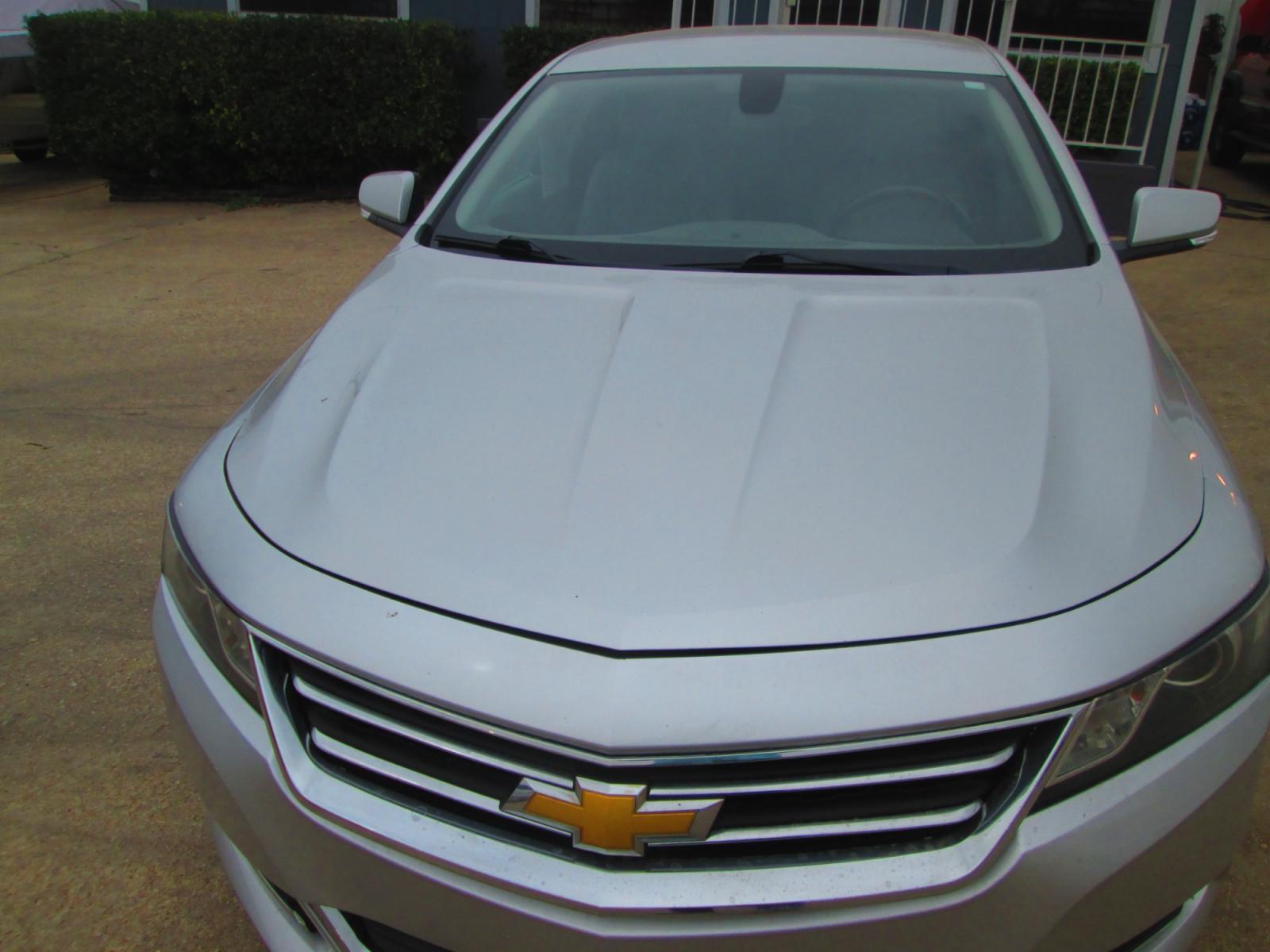 2019 SILVER /GRAY Chevrolet Impala LT (1G11Z5SA5KU) with an 2.5L L4 DOHC 16V engine, 6A transmission, located at 1815 NE 28th St., Fort Worth, TX, 76106, (817) 625-6251, 32.795582, -97.333069 - Photo #1